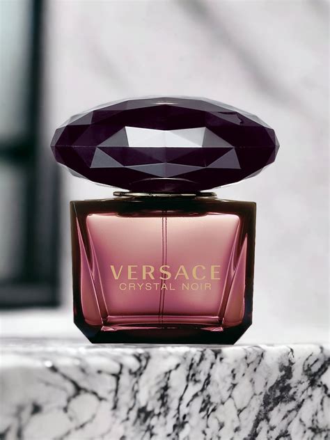 versace crystal noir intense